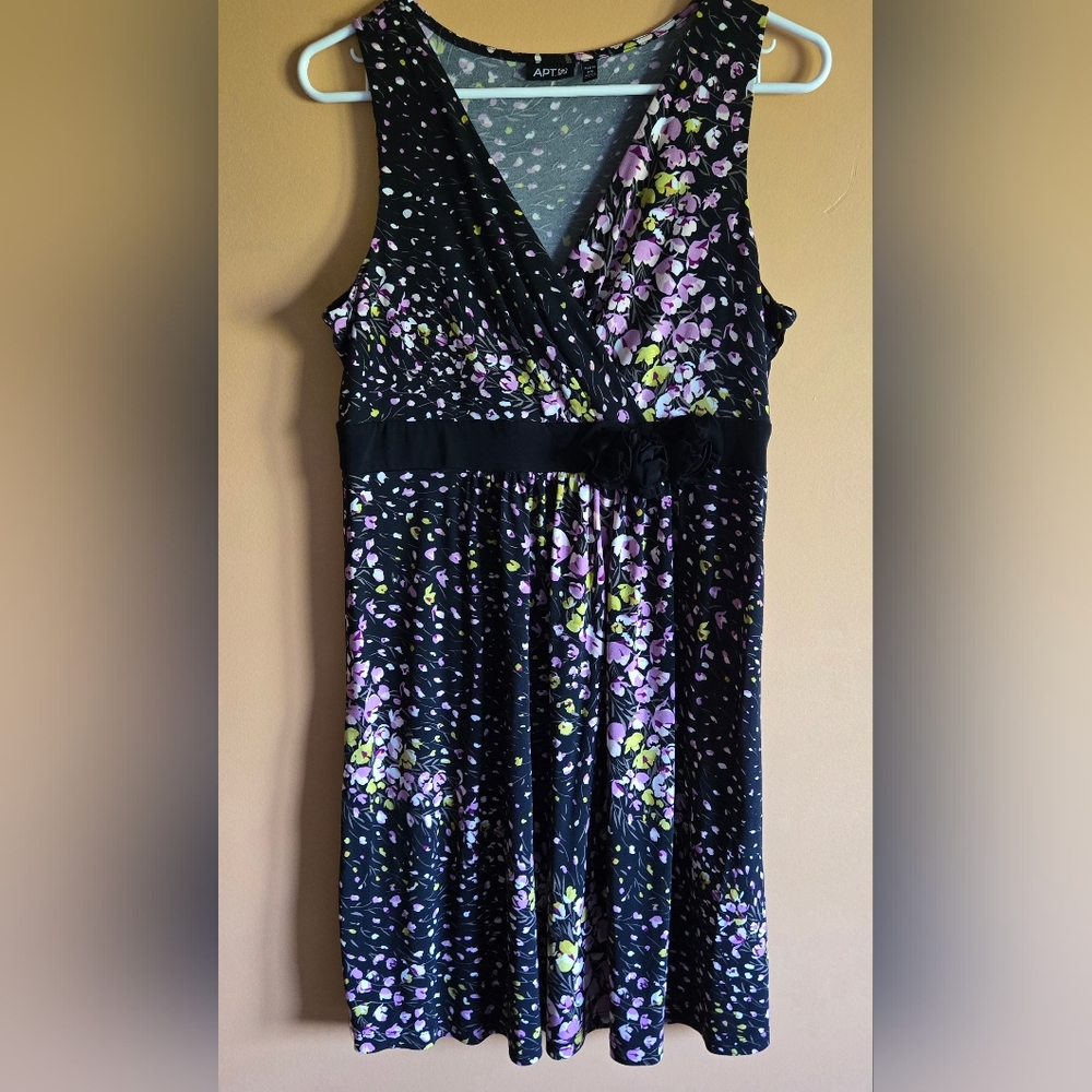 Apt. 9 Floral V-Neck Dress PTP=16"